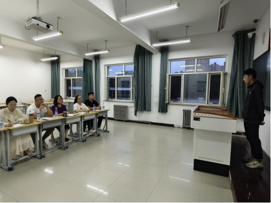 环球360游戏网址学生会换届圆满成功358.png